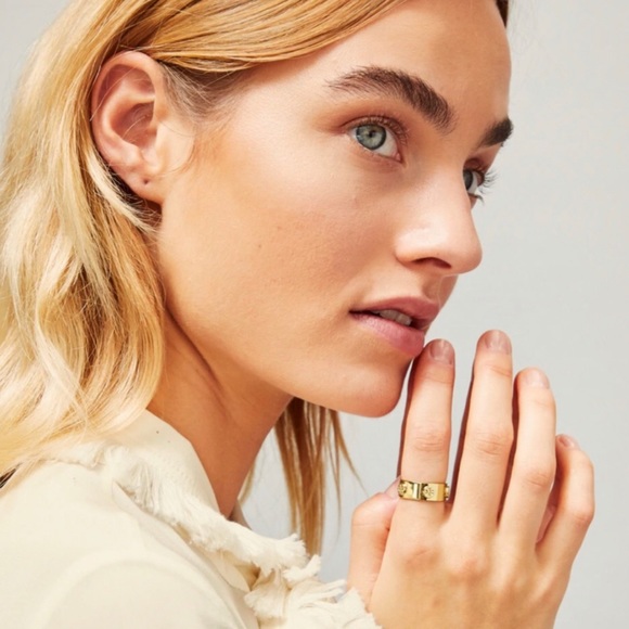 TORY BURCH • Miller Delicate Logo Ring - Picture 2 of 4